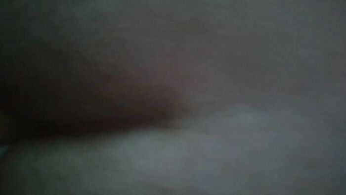 Анечка меня игрушкой