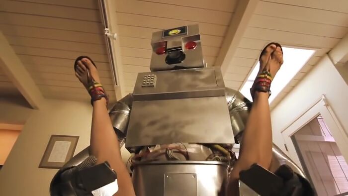 Вкалывают роботы1