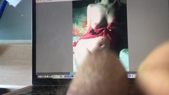 Молоденькая соблазнительная