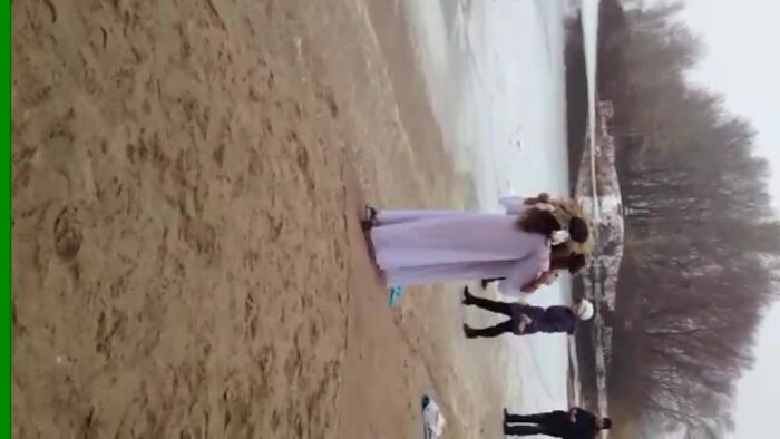 С крещением.