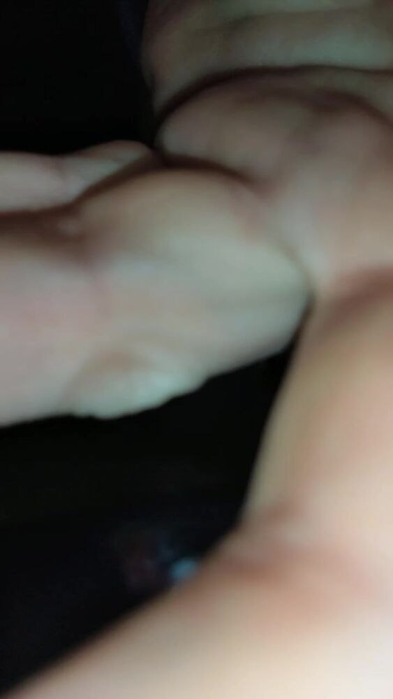 Нравится на нее дрочить)