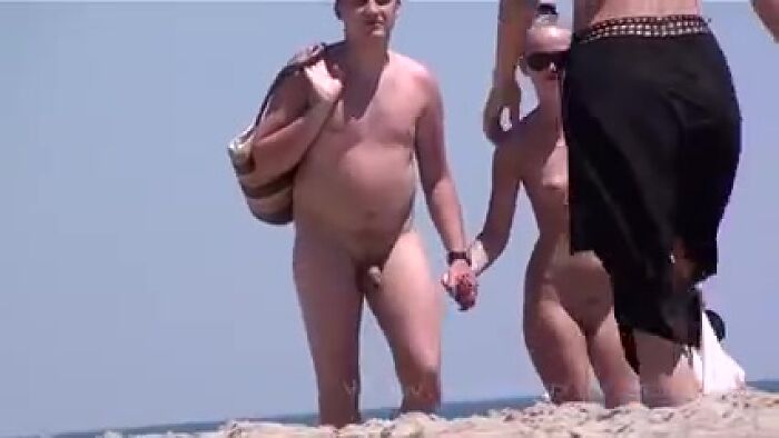 Групповые порно оргии нудистов на пляже Секс в дюнах 1 (