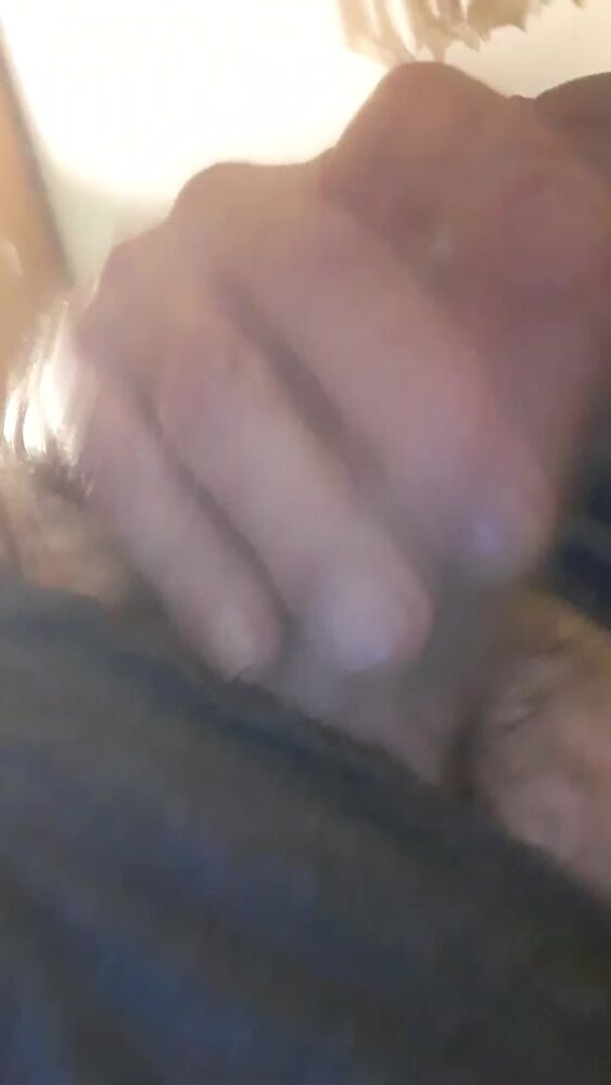 Перед сном приятно подрочить