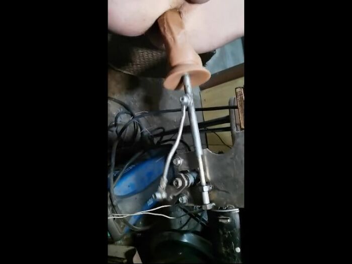 Подарок жопе на 8 марта.