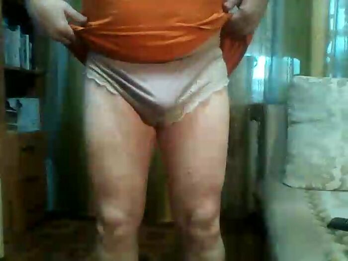 я в трусиках женских