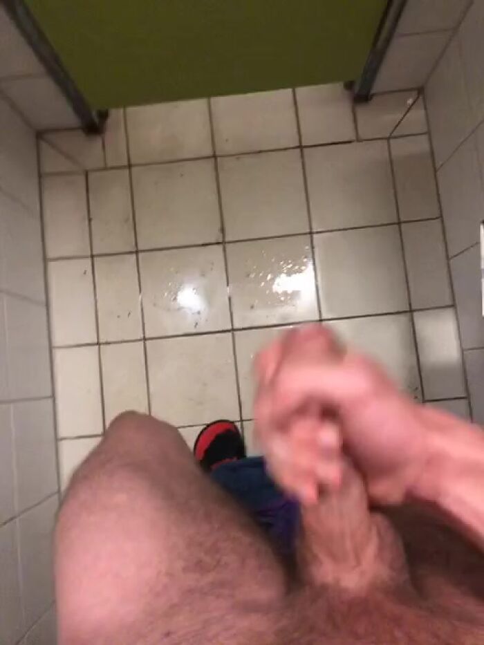 Кончаю много на девушек постарше