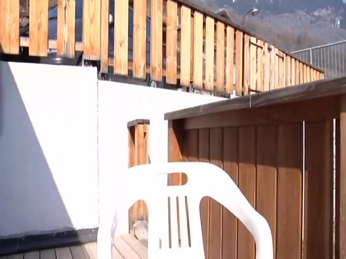 Анально трахнута в сауне