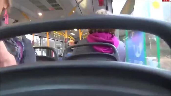 Обслужили кондуктора, чтобы не платить за билет