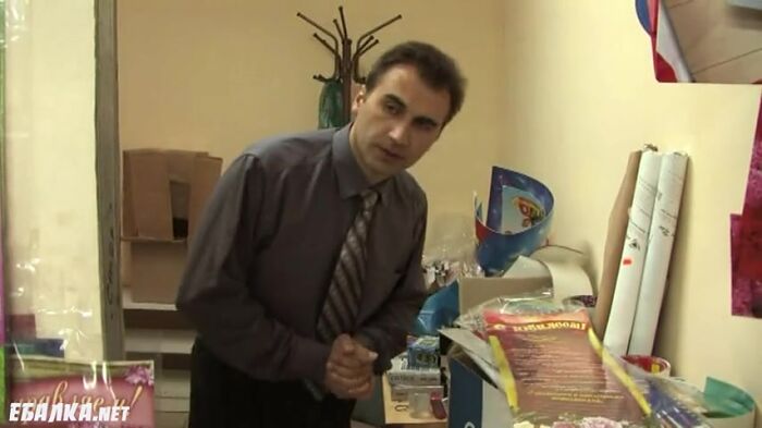 Веронику Царицыну ебут в магазине 2