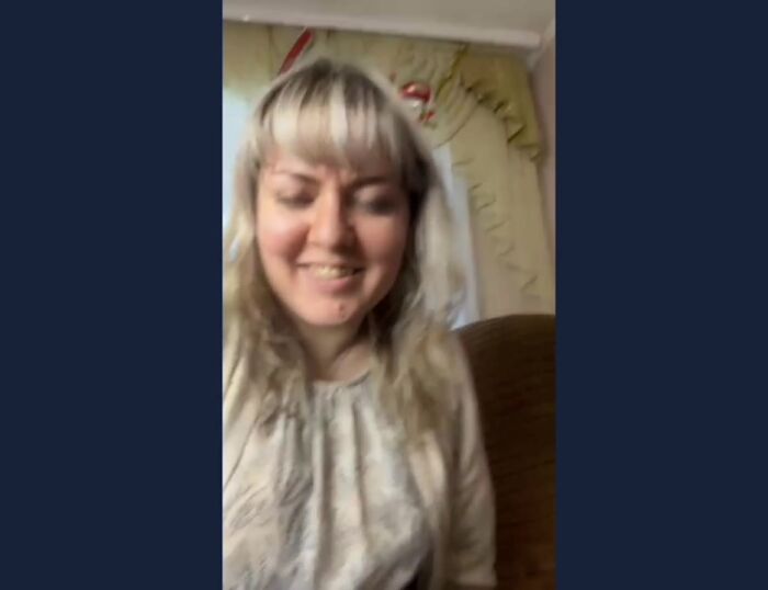 Кому дать полизать?