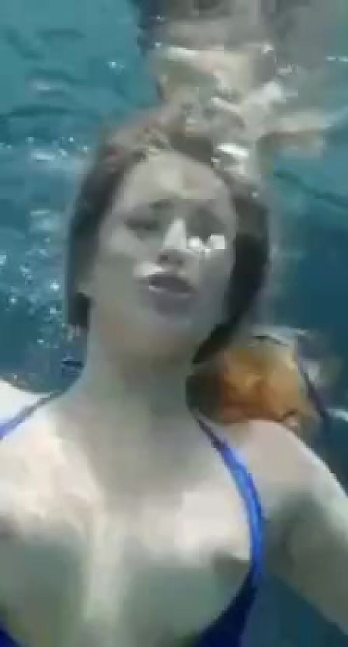Под водой