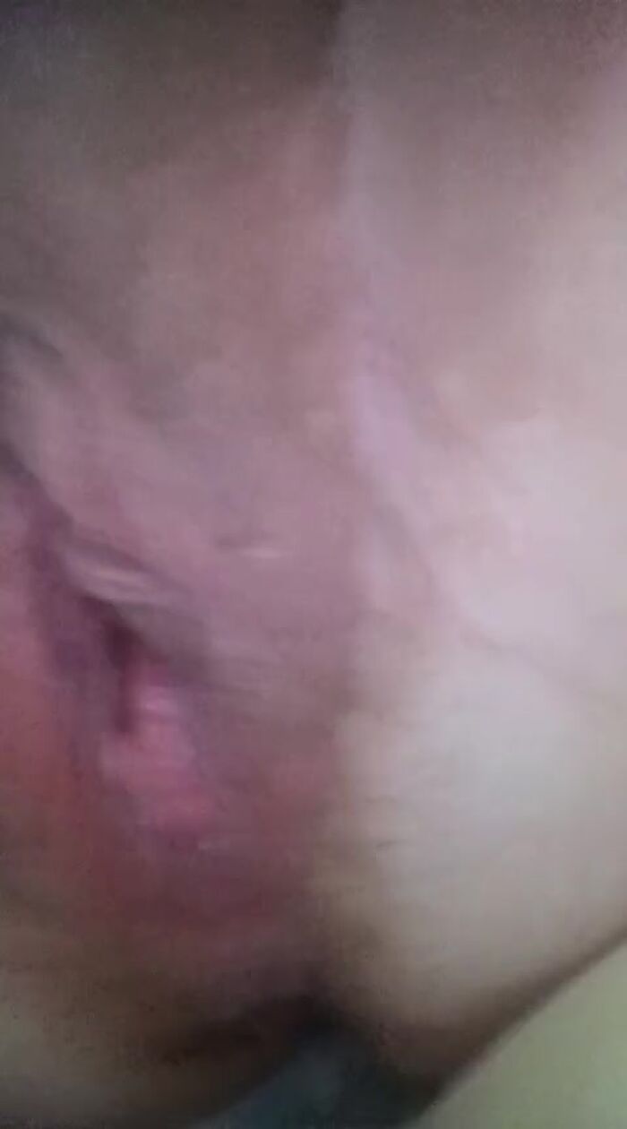 Манящая дырочка