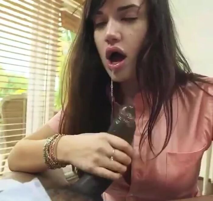 Сосе чорну шляпу