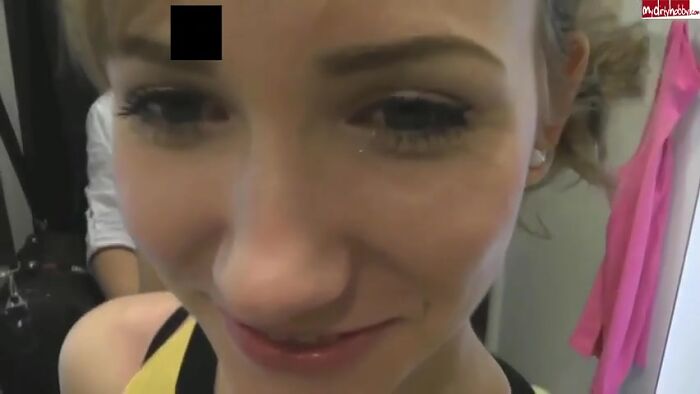 Светлана Русакова сосёт хуй