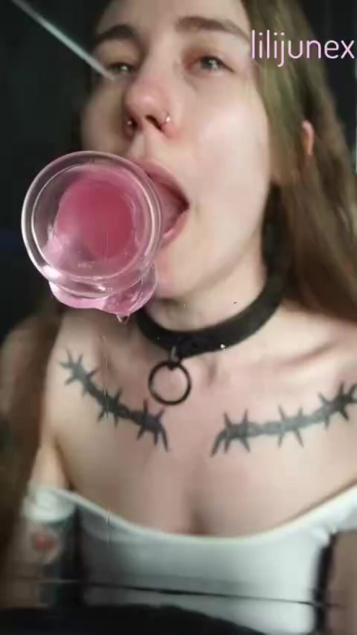 Сучки,  а вам слабо?