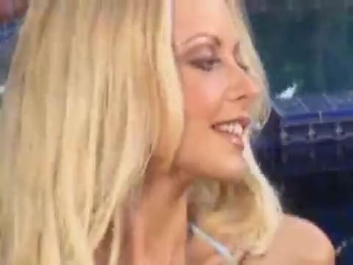 funny videos joininggirls actions