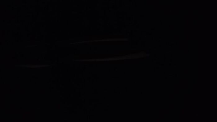 Пара ищет парня Би.