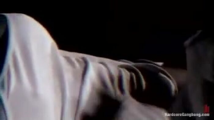 Грубый гэнг-бэнг