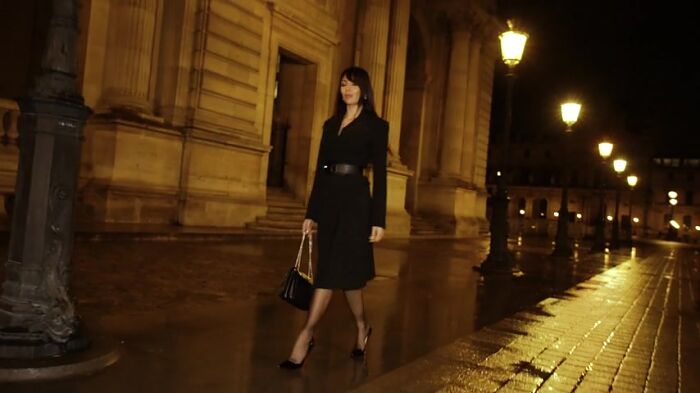 Блядует в париже