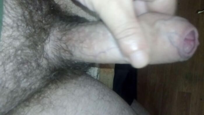 Кто подрочит мне  или минет сделает