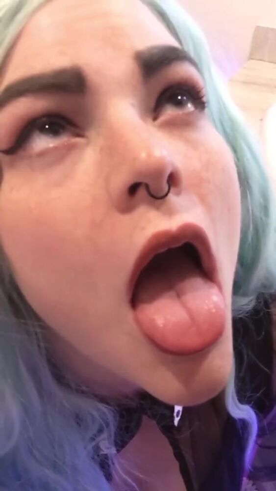 Кончил в рот