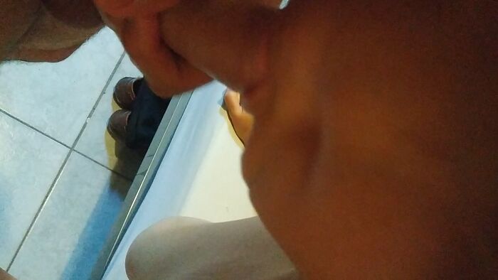 Спустил в ротик