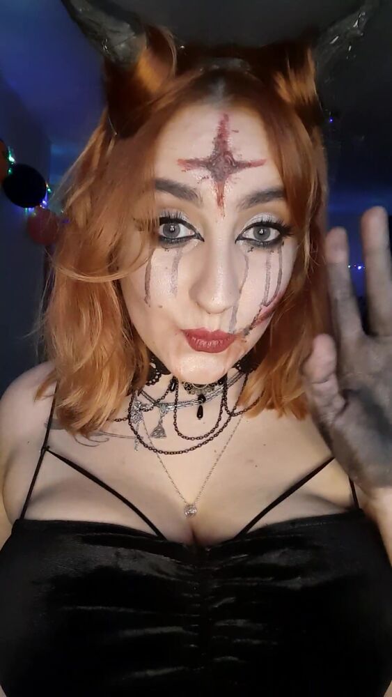 Я ТВОЯ ЧЕРТОВКА)