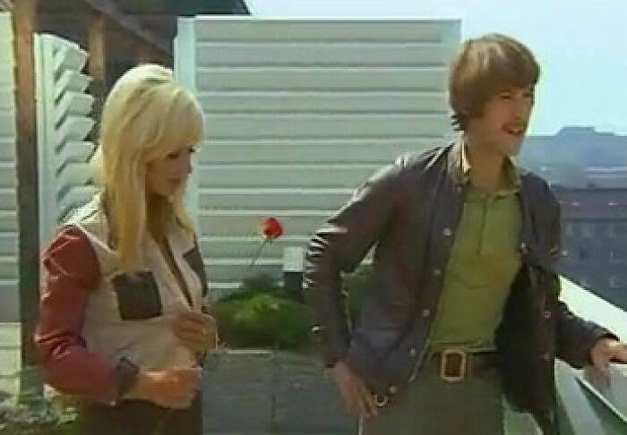 Девственные жены (1972)