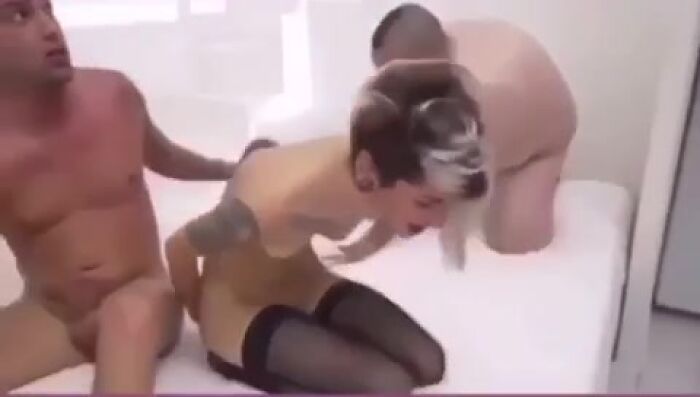 Зарядив бляді в шоколадний глаз