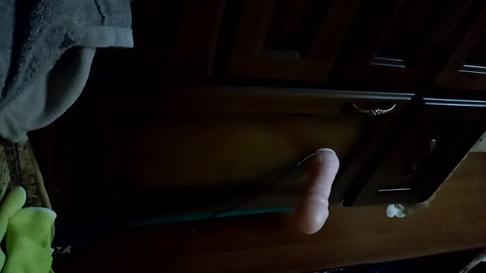 Я сосу свой толстый вибрик