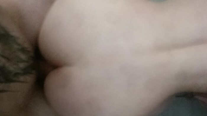 Такой себе я оператор, но как кончает от анала)))