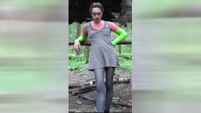 Стою у сторожки..