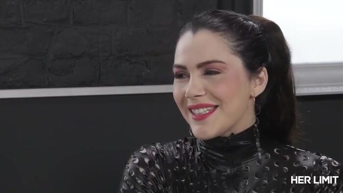 Валентина Наппи пришла на проеб