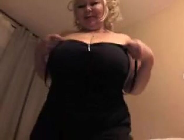 Милфа #стриптиз