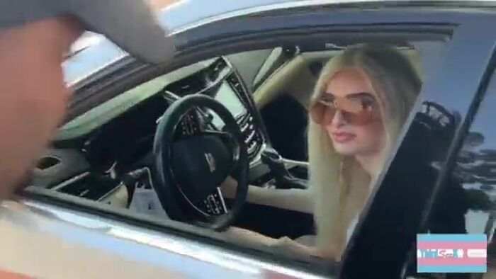 белую шлюху