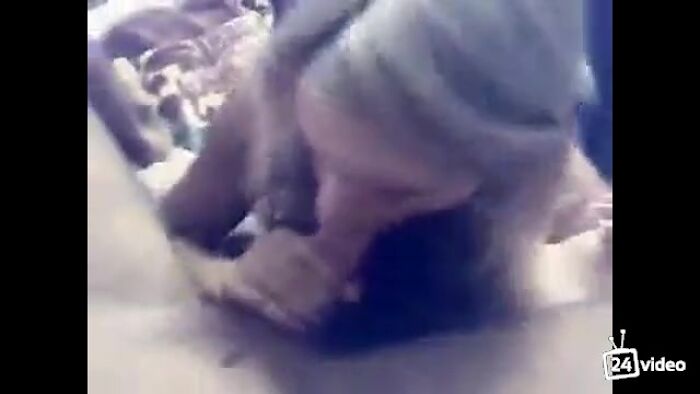 Блондинку в два члена