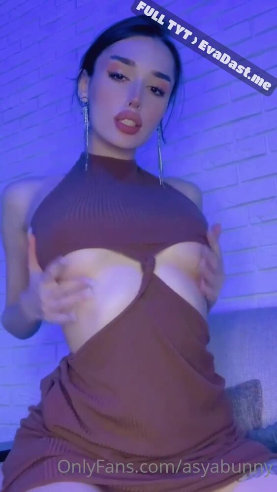 Сладкая нежная шлюшка