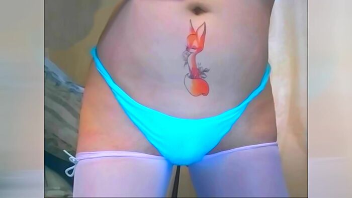 Развратная Шлюшка Танцует и Рвет Свою Попку..