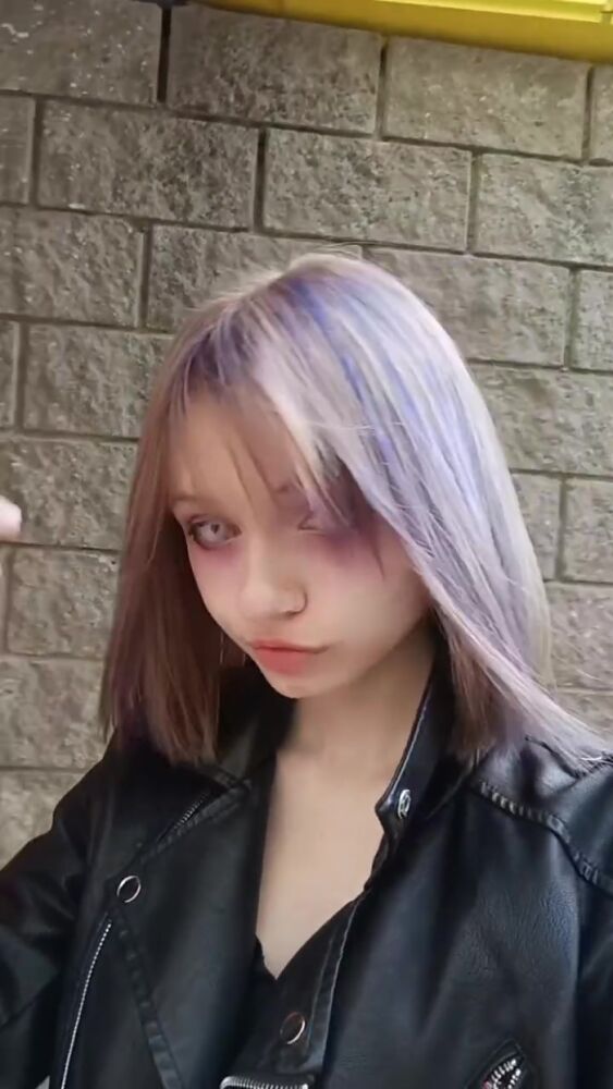 Старенькое видео с губками и личиком для вас)