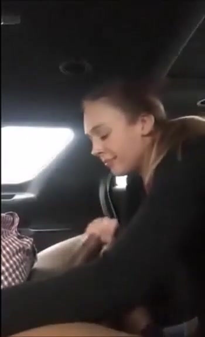 Минет в машине