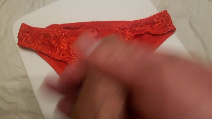 Заливаю трусики