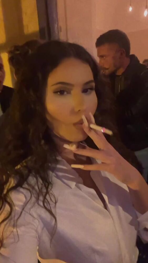 И снова курю сигареты