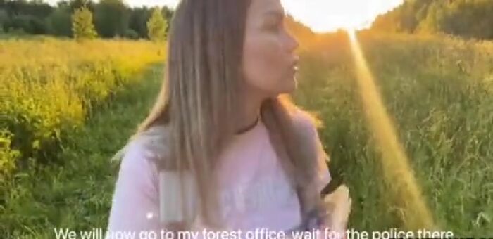 Вывел потеряшку из леса.