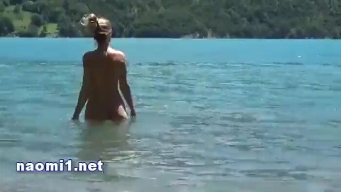 Нудисты дикий пляж групповуха