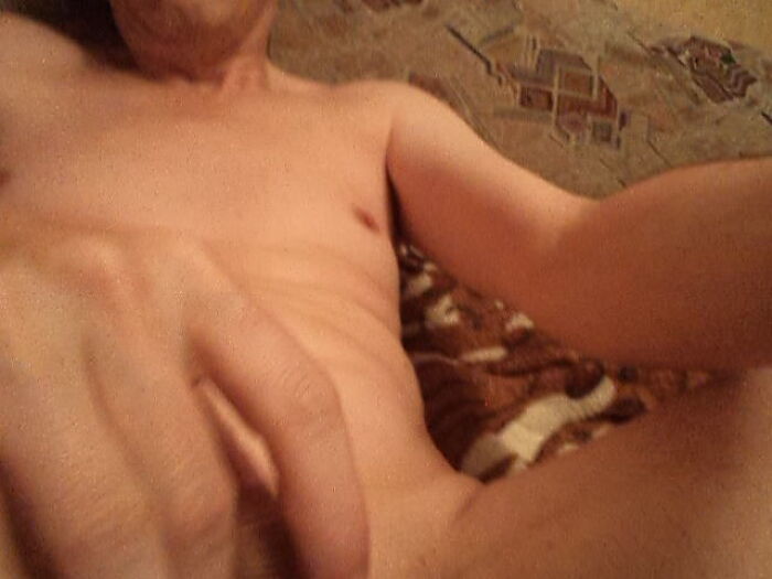 Украшение на яйцах из прищепок