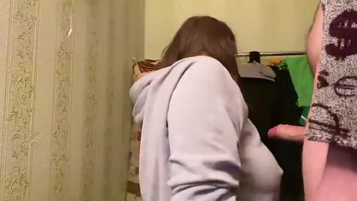 шлюшка и  насосалась и наебалась от души