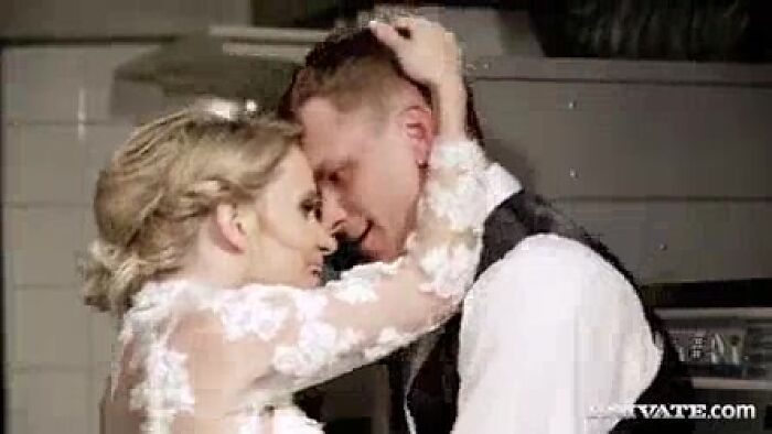 Выебли жену