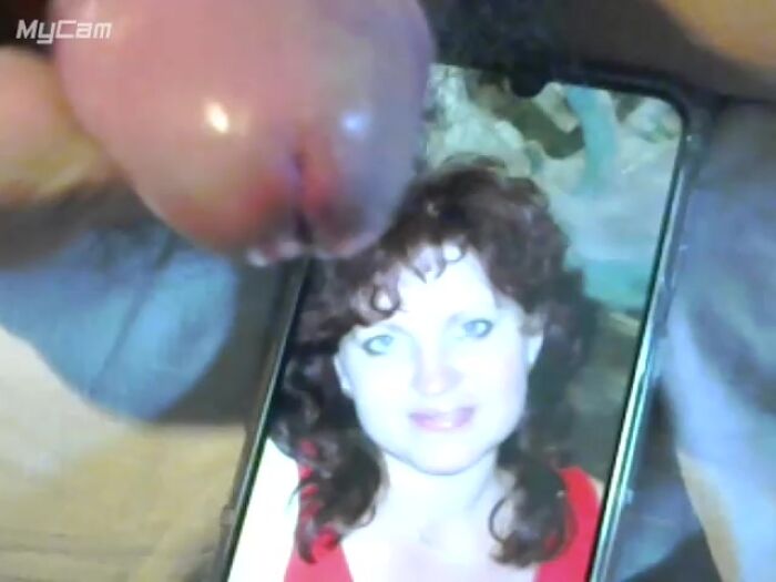 чуть не выплеснул