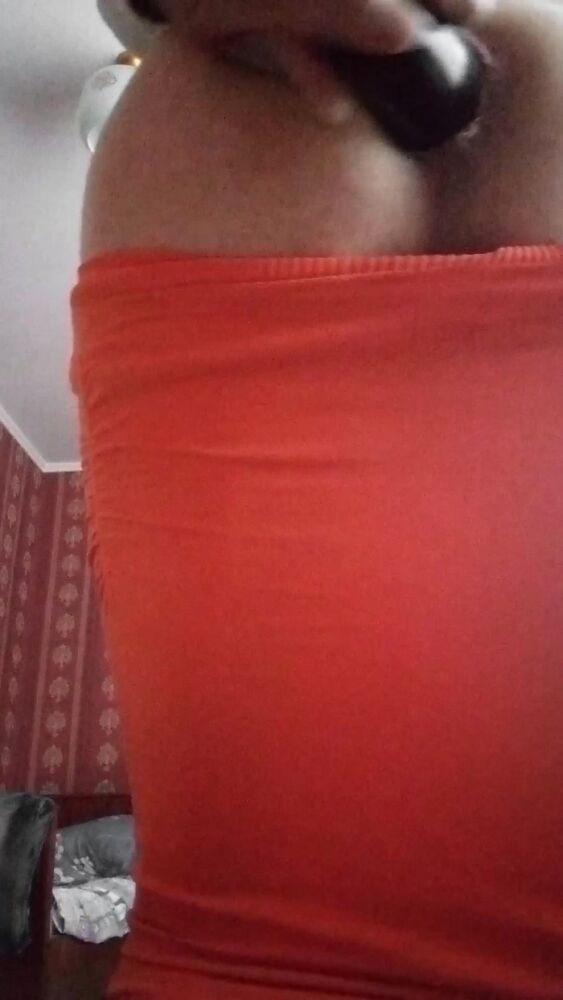 Трахаю себя баклажаном)