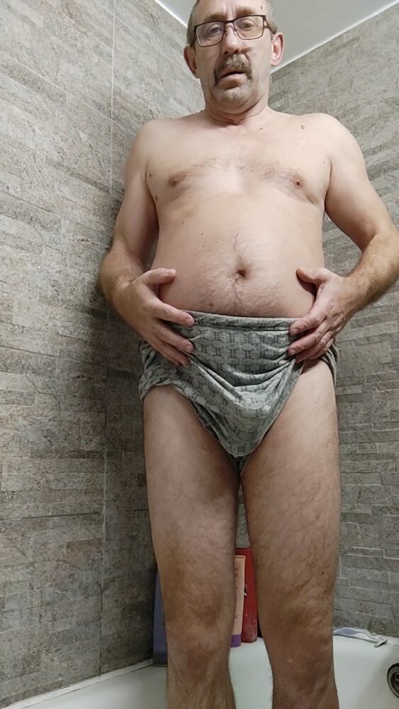 Писаю в трусы